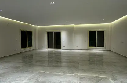 Apartment - 4 Bedrooms - 4 Bathrooms for rent in Farid Al Atrash St. - The 1st Settlement - New Cairo City - Cairo