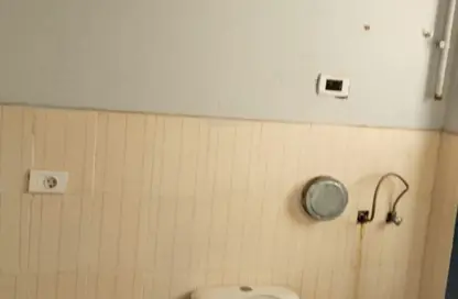 شقة - 2 غرف نوم - 1 حمام للبيع في شارع المستقبل - الحي الثاني - الشيخ زايد - الجيزة