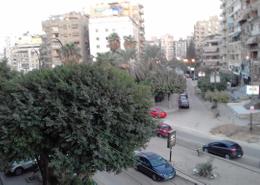 للبيع شقه رائعه بارض الجولف شارع نبيل الوقاد الرئيسى