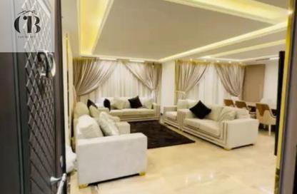 Apartment - 3 Bedrooms - 3 Bathrooms for sale in Al Batal Ahmed Abd El Aziz St. - Mohandessin - Giza