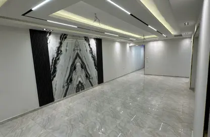 Apartment - 3 Bedrooms - 2 Bathrooms for sale in Al Lebeny Axis - El Mariouteya - Faisal - Hay El Haram - Giza