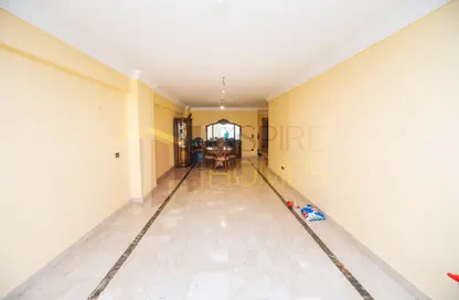 Apartment - 3 Bedrooms - 2 Bathrooms for sale in Mohamed Fawzy Moaz St. - Smouha - Hay Sharq - Alexandria