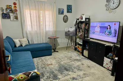 Apartment - 3 Bedrooms - 2 Bathrooms for rent in South Lotus - El Lotus - New Cairo City - Cairo