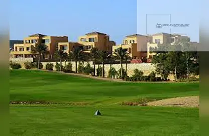تاون هاوس - 5 غرف نوم - 4 حمامات للبيع في جولف فيوز - طريق مصر اسكندرية الصحراوي - مدينة 6 أكتوبر - الجيزة