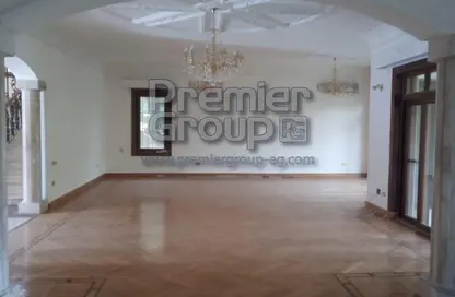 فيلا - 4 غرف نوم - 3 حمامات للايجار في ليك فيو - كمبوندات التجمع الخامس - التجمع الخامس - مدينة القاهرة الجديدة - القاهرة