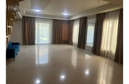 فيلا - 4 غرف نوم - 4 حمامات للايجار في اتريو - كمبوندات الشيخ زايد - الشيخ زايد - الجيزة