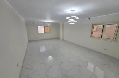 Apartment - 2 Bedrooms - 2 Bathrooms for rent in Zahraa El Maadi - Hay El Maadi - Cairo