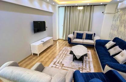 Apartment - 2 Bedrooms - 1 Bathroom for rent in El Rehab Extension - Al Rehab - New Cairo City - Cairo