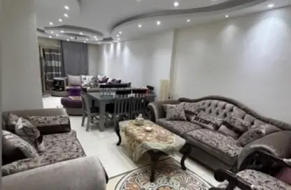 Apartment - 3 Bedrooms - 2 Bathrooms for sale in Omar Ibn Al Khattab St. - Almazah - Heliopolis - Masr El Gedida - Cairo