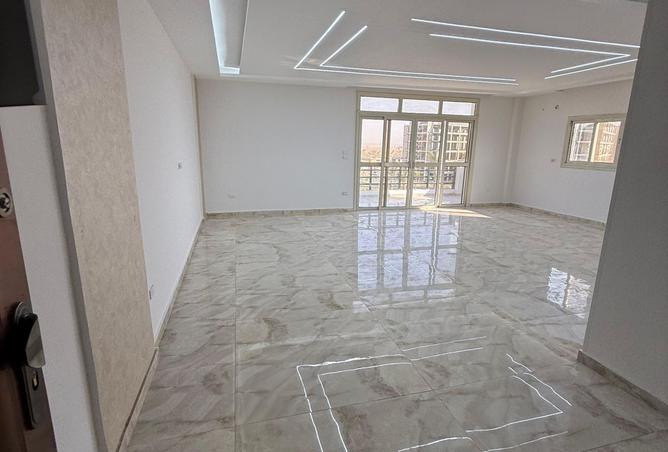 8058581 - Property Image 2