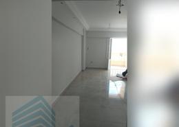 Apartment - 2 bedrooms for للايجار in Abd Al Moneim Riad St. - Moharam Bek - Hay Sharq - Alexandria