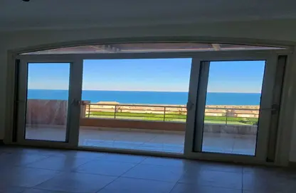 منزل مزدوج - 3 غرف نوم - 3 حمامات للبيع في تلال السخنة - العين السخنة - السويس