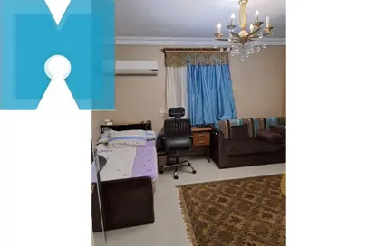 شقة - 3 غرف نوم - 2 حمامات للبيع في المستثمر الصغير - الحي العاشر - الشيخ زايد - الجيزة