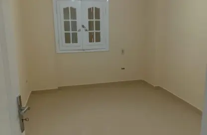 شقة - 3 غرف نوم - 2 حمامات للايجار في شارع الشويفات - الحي الاول - التجمع الخامس - مدينة القاهرة الجديدة - القاهرة