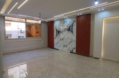 Apartment - 3 Bedrooms - 2 Bathrooms for sale in Gate 2 - Ahmose - Hadayek El Ahram - Giza