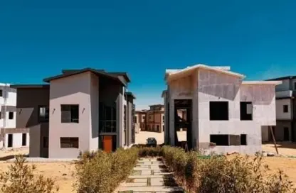 فيلا - 4 غرف نوم - 5 حمامات للبيع في كريك تاون - التجمع الاول - مدينة القاهرة الجديدة - القاهرة