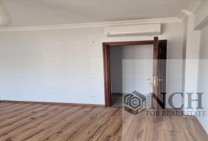 8319556 - Property Image 3