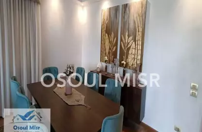 طابق كامل - 7 غرف نوم - 7 حمامات للبيع في شارع النيل - الدقي - الجيزة