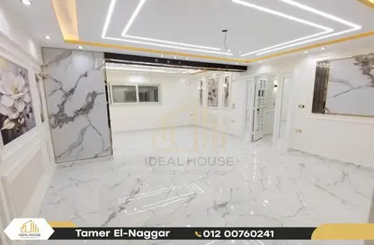 Apartment - 4 Bedrooms - 2 Bathrooms for rent in Laurent - Hay Sharq - Alexandria