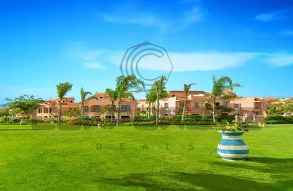 تاون هاوس - 3 غرف نوم - 3 حمامات للبيع في كليوباترا بالاس - الحي الخامس - مدينة الشروق - القاهرة