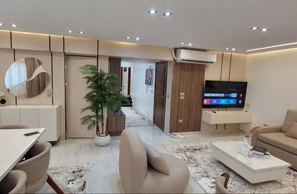 Apartment - 3 Bedrooms - 2 Bathrooms for rent in Sarayat Al Maadi - Hay El Maadi - Cairo