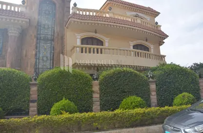 فيلا - 8 غرف نوم - 4 حمامات للبيع في جييرا - الحي الثالث عشر - الشيخ زايد - الجيزة