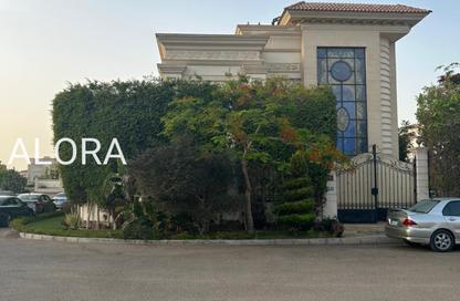 Villa - 4 Bedrooms - 4 Bathrooms for sale in Royal City - Sheikh Zayed Compounds - Sheikh Zayed City - Giza