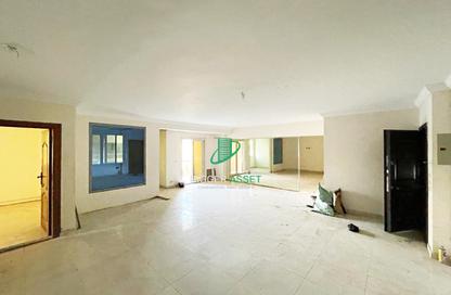 Office Space - Studio - 3 Bathrooms for rent in Street 261 - New Maadi - Hay El Maadi - Cairo