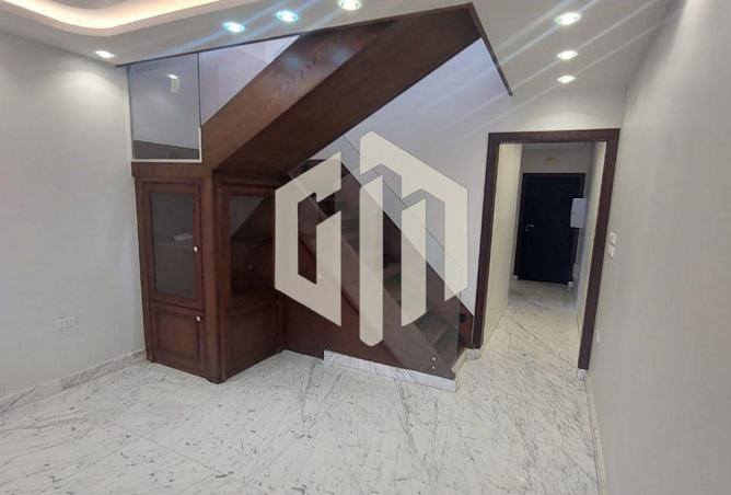 8186486 - Property Image 2