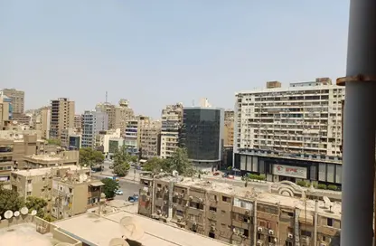 شقة - 5 غرف نوم - 2 حمامات للبيع في شارع شهاب - المهندسين - الجيزة