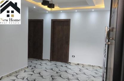 Apartment - 2 Bedrooms - 1 Bathroom for sale in Al Hadaba Al Olya - Mokattam - Cairo