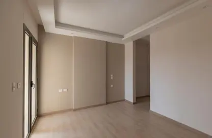 Apartment - 3 Bedrooms - 2 Bathrooms for sale in The Address East - 90 Street - The 5th Settlement - New Cairo City - Cairo