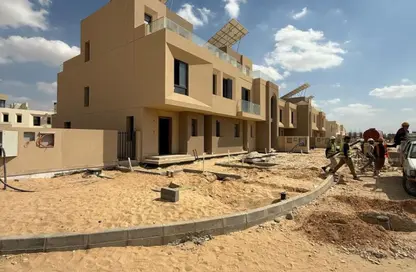 Townhouse - 3 Bedrooms - 4 Bathrooms for sale in Vye Sodic - New Zayed City - Sheikh Zayed City - Giza