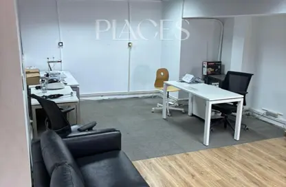 مساحات مكتبية - استوديو - 2 حمامات للايجار في شارع ال ٩٠ الجنوبي - شارع التسعين الجنوبي - التجمع الخامس - مدينة القاهرة الجديدة - القاهرة