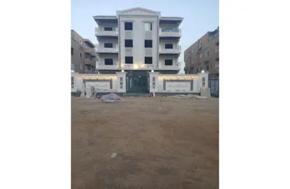 شقة - 4 غرف نوم - 3 حمامات للبيع في شارع الامام ابو حنيفة النعمان - الحي السادس - مدينة العبور - القليوبية