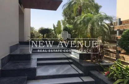 فيلا - 4 غرف نوم - 4 حمامات للبيع في سوان ليك قطامية - التجمع الاول - مدينة القاهرة الجديدة - القاهرة