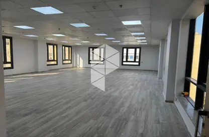 Clinic - Studio - 2 Bathrooms for rent in One Ninety Mall - South Teseen St. - The 5th Settlement - New Cairo City - Cairo