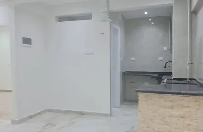 Office Space - Studio - 1 Bathroom for rent in Street17 - District 3 - The 5th Settlement - New Cairo City - Cairo