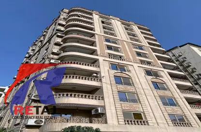 شقة - 4 غرف نوم - 3 حمامات للايجار في شارع عباس العقاد - المنطقة الأولى - مدينة نصر - القاهرة
