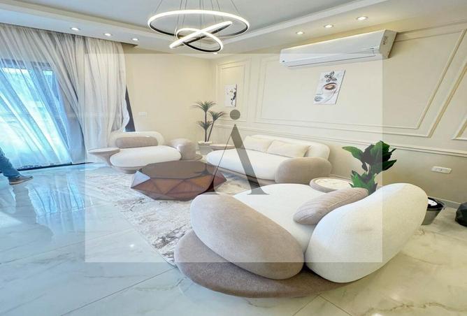 8125736 - Property Image 2