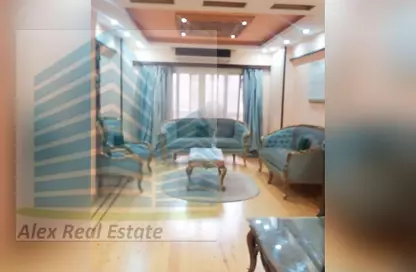 شقة - 3 غرف نوم - 2 حمامات للايجار في شارع عمر لطفي - سبورتنج - حي شرق - الاسكندرية