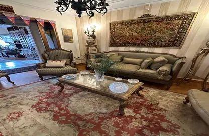 شقة - 4 غرف نوم - 2 حمامات للبيع في شارع الحجاز - المهندسين - الجيزة