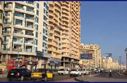Apartment - 3 Bedrooms - 2 Bathrooms for sale in Al Geish Road - Camp Chezar - Hay Wasat - Alexandria