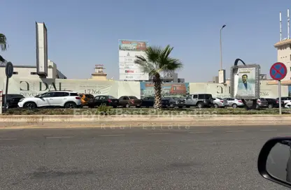 محل - استوديو - 1 حمام للبيع في حدائق المهندسين - الحي الرابع - الشيخ زايد - الجيزة