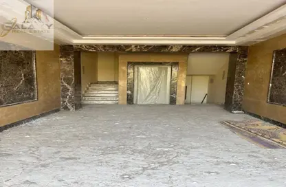 Apartment - 3 Bedrooms - 3 Bathrooms for sale in Bait Alwatan - The 5th Settlement - New Cairo City - Cairo