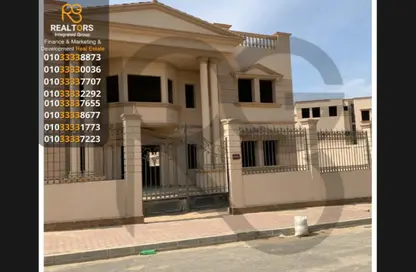 Villa - 4 Bedrooms - 7 Bathrooms for sale in Royal City - Sheikh Zayed Compounds - Sheikh Zayed City - Giza