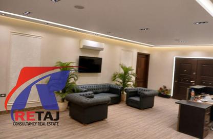 Apartment - 6 Bedrooms - 4 Bathrooms for sale in Mohammed Fahmi Al Mahdar St. - 1st Zone - Nasr City - Cairo