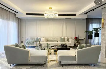 Villa - 3 Bedrooms - 4 Bathrooms for rent in Layan Residence - 5th Settlement Compounds - The 5th Settlement - New Cairo City - Cairo