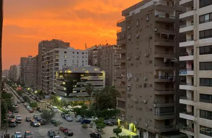 شقة - 3 غرف نوم - 2 حمامات للبيع في شارع معز الدوله - المنطقة السادسة - مدينة نصر - القاهرة
