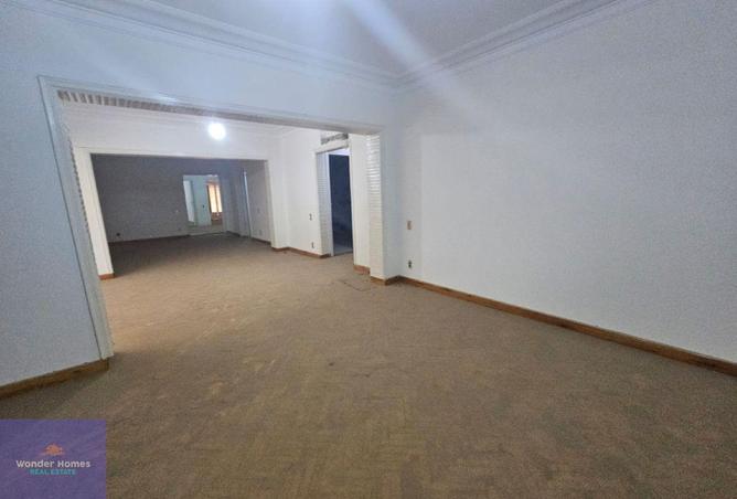 8300704 - Property Image 2